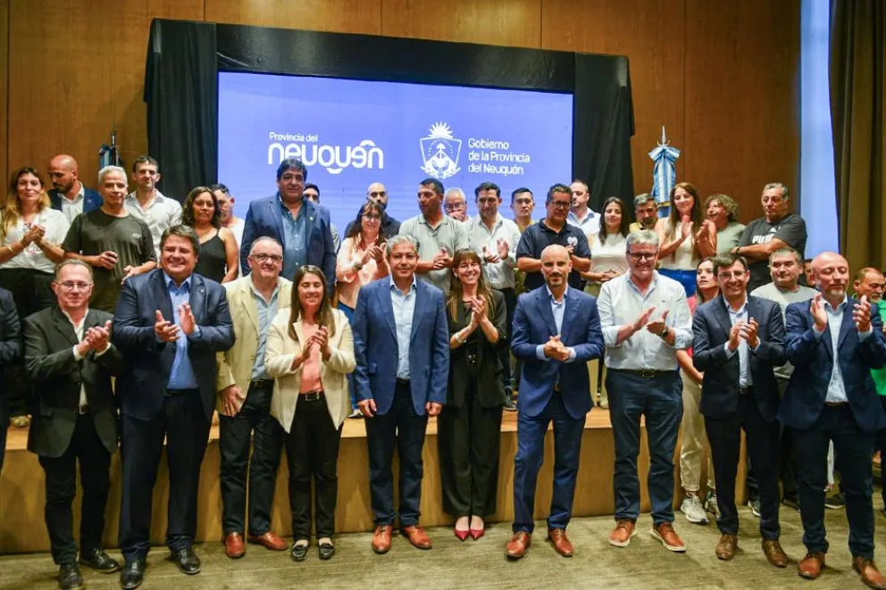 Para Rolando Figueroa “Neuquén tiene una deuda social” Para Rolando Figueroa “Neuquén tiene una deuda social”