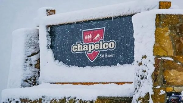 La Provincia recibió las instalaciones del Cerro Chapelco y lanzó la nueva licitación internacional La Provincia recibió las instalaciones del Cerro Chapelco y lanzó la nueva licitación internacional