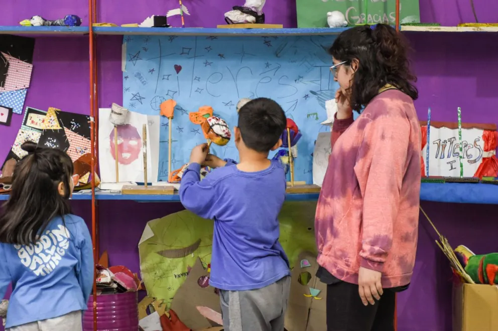 Escuelas primarias recibirán financiamiento para materiales de arte Escuelas primarias recibirán financiamiento para materiales de arte