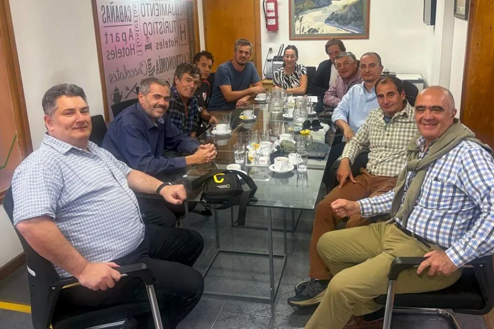 La provincia comenzó una serie de reuniones informativas sobre Chapelco La provincia comenzó una serie de reuniones informativas sobre Chapelco