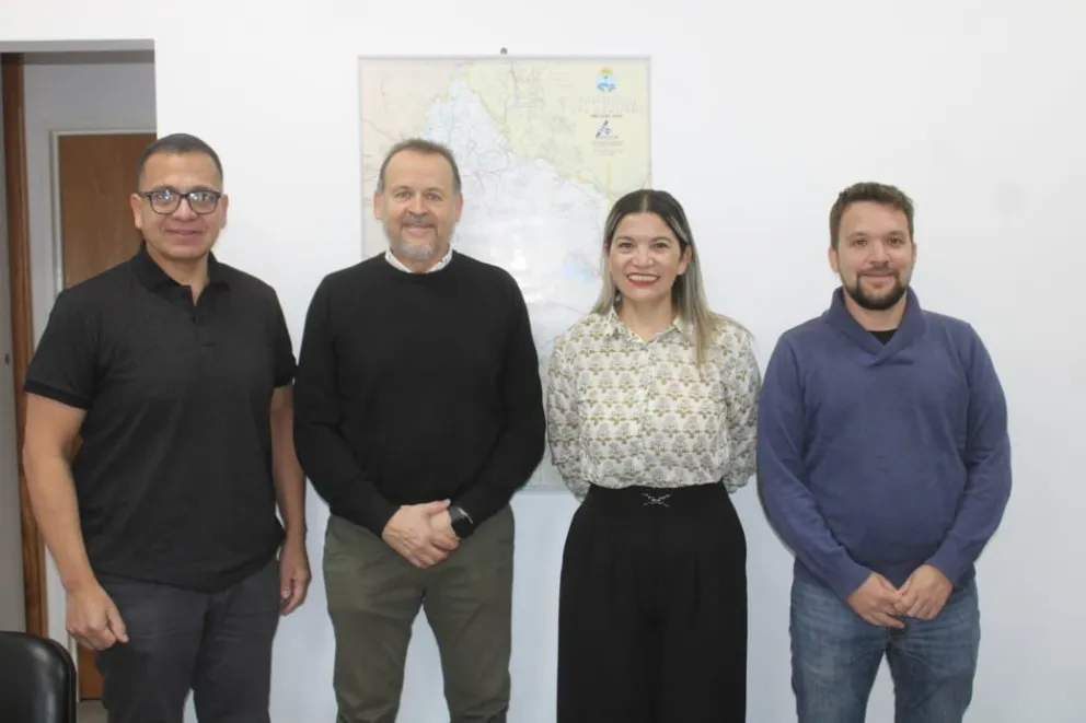 Avanzan gestiones para implementar el transporte urbano en Rincón de los Sauces Avanzan gestiones para implementar el transporte urbano en Rincón de los Sauces