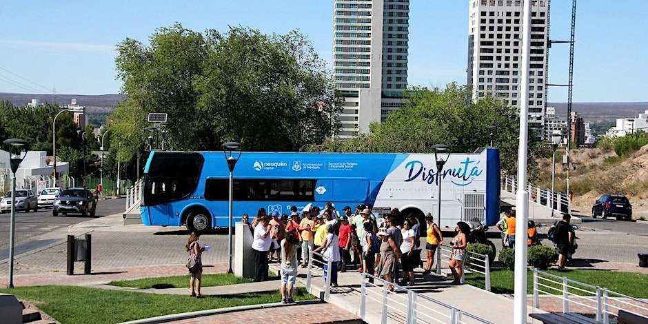 Récord de visitantes en Neuquén: turismo a pleno y fuerte movimiento económico Récord de visitantes en Neuquén: turismo a pleno y fuerte movimiento económico