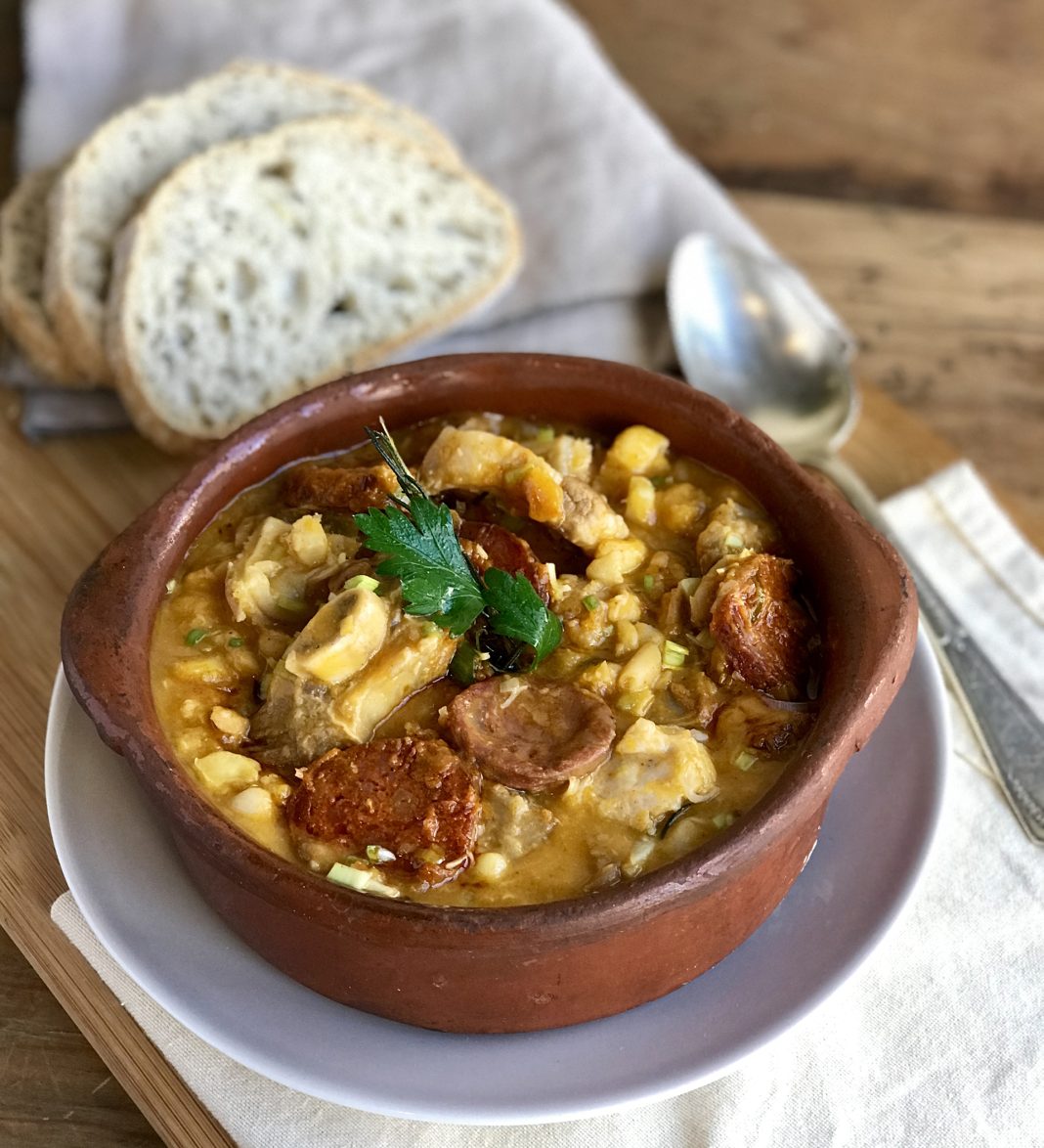 Añelo celebra la 1° Fiesta Regional del Locro con tradición, música y sabores del norte neuquino Añelo celebra la 1° Fiesta Regional del Locro con tradición, música y sabores del norte neuquino