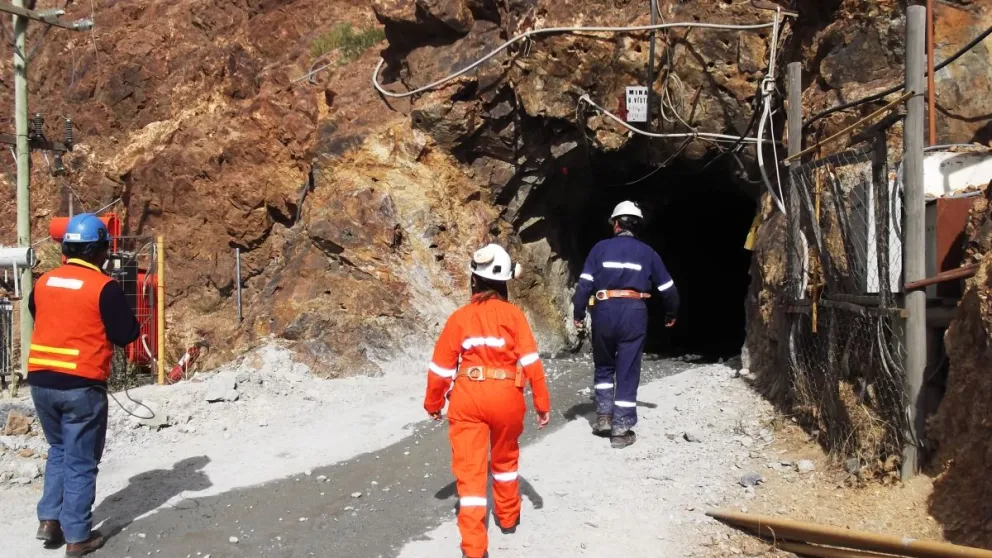 Minería y ambiente: hacia una producción con menor impacto y mayor valor agregado Minería y ambiente: hacia una producción con menor impacto y mayor valor agregado