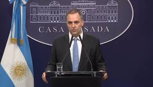 El Gobierno eliminará por decreto el asueto por el Día del Empleado Estatal El Gobierno eliminará por decreto el asueto por el Día del Empleado Estatal