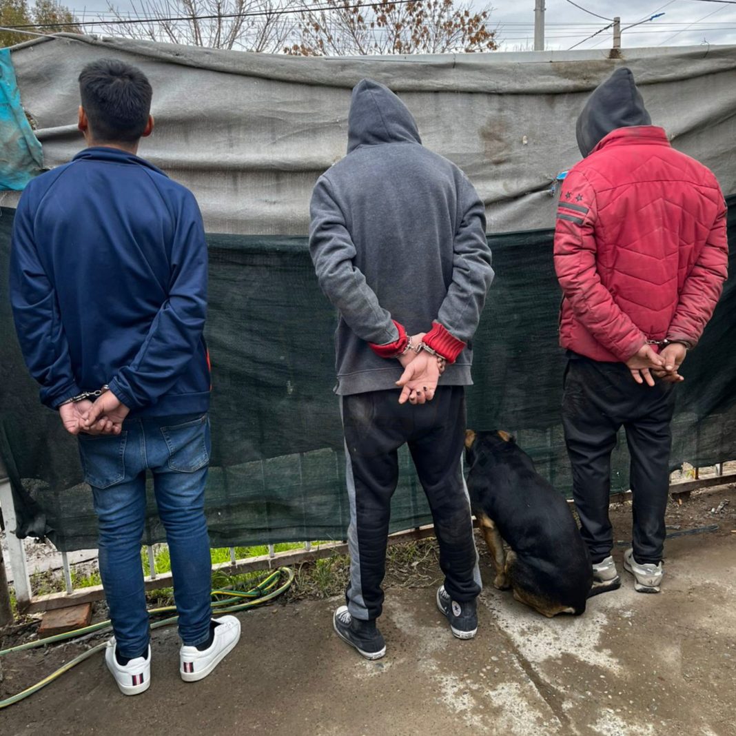 Secuestran cocaína, marihuana y dinero tras operativos en el oeste neuquino Secuestran cocaína, marihuana y dinero tras operativos en el oeste neuquino