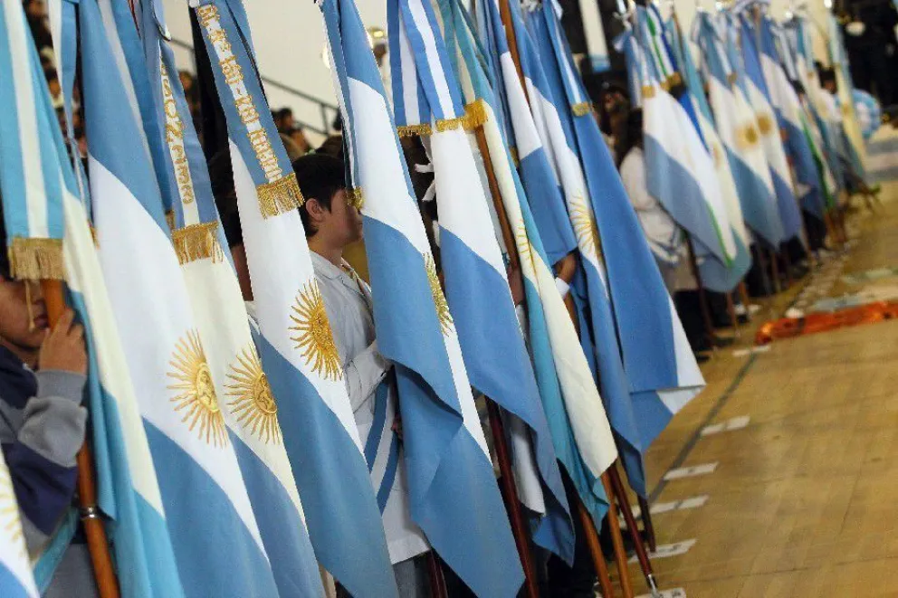 Acto provincial por el Día de la Bandera: promesa de lealtad en la Isla 132 Acto provincial por el Día de la Bandera: promesa de lealtad en la Isla 132