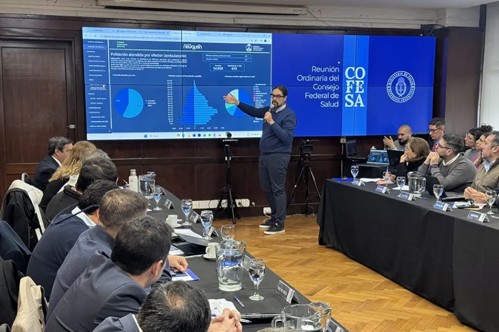 Reconocen a Neuquén en COFESA por su estrategia de salud y vacunación Reconocen a Neuquén en COFESA por su estrategia de salud y vacunación