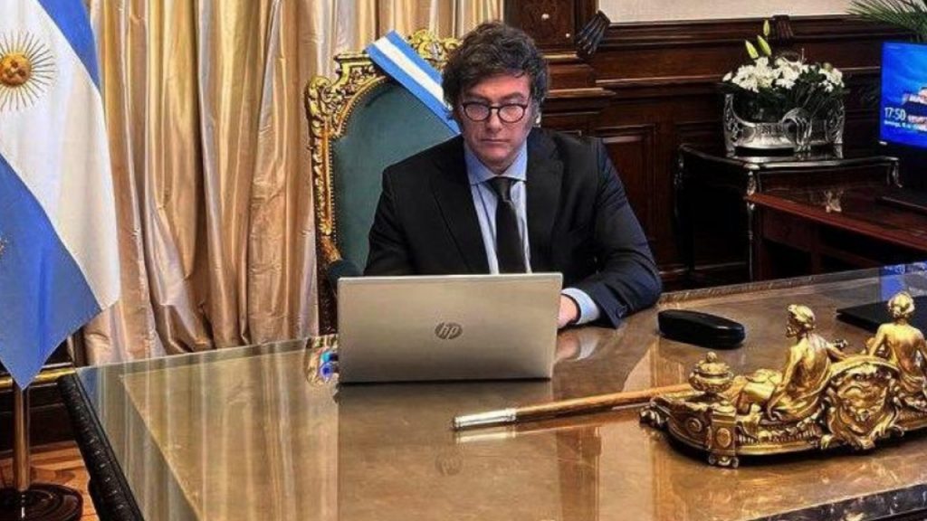 Milei avanza con la modernización del Estado: derogará más de 40 leyes Milei avanza con la modernización del Estado: derogará más de 40 leyes