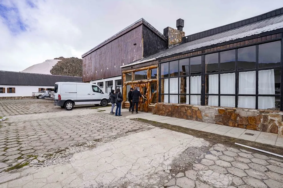 El 25 de agosto abren los sobres para la concesión del hotel Termas de Copahue El 25 de agosto abren los sobres para la concesión del hotel Termas de Copahue