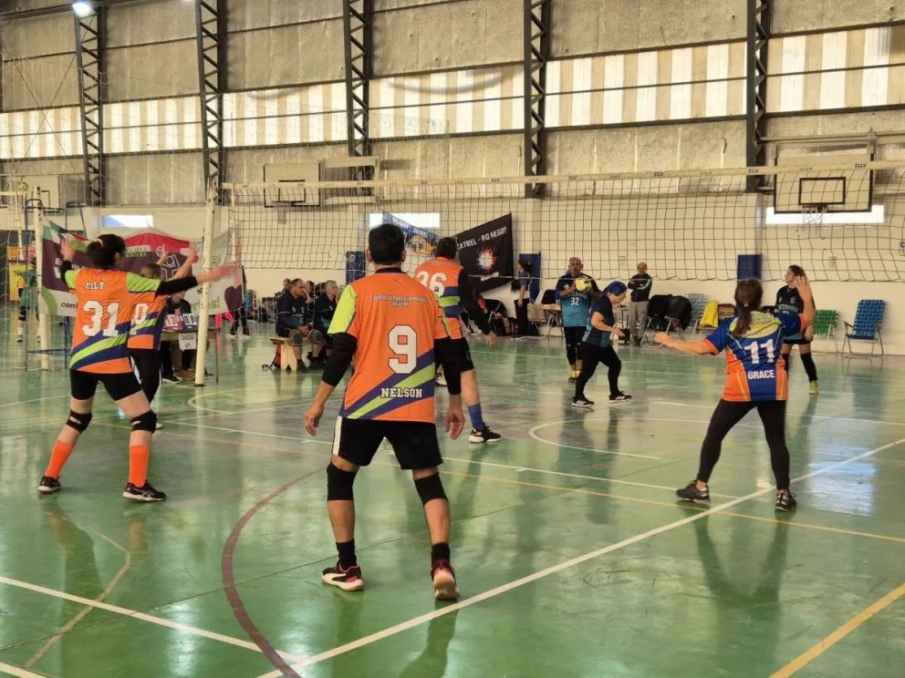 29 clubes recibieron más de $1.296 millones para obras y equipamiento 29 clubes recibieron más de $1.296 millones para obras y equipamiento