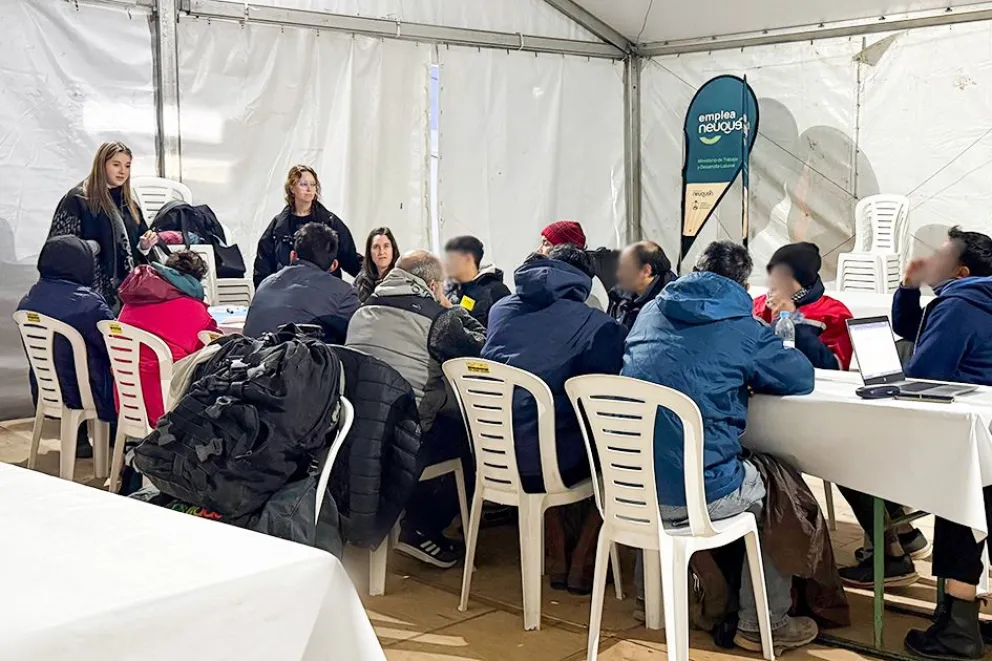 Vienen del refugio “Un Lugar Para Dormir” y hoy sueñan con tener su primer empleo Vienen del refugio “Un Lugar Para Dormir” y hoy sueñan con tener su primer empleo