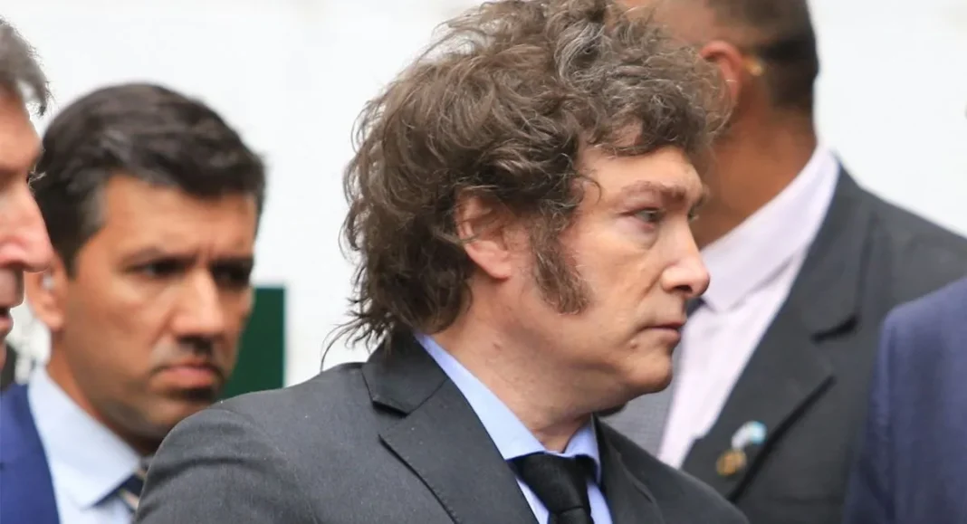 Milei firmó los vetos a las leyes de aumento para jubilados y emergencia en discapacidad Milei firmó los vetos a las leyes de aumento para jubilados y emergencia en discapacidad