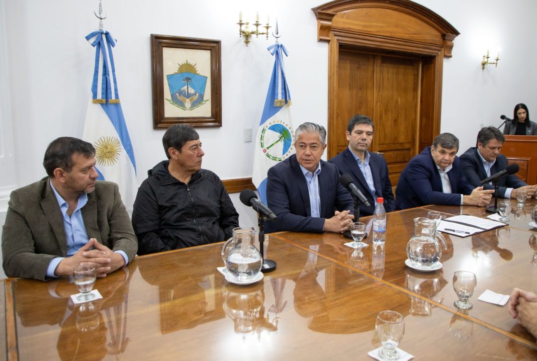 Avanza la mesa para reactivar la producción hidrocarburífera convencional Avanza la mesa para reactivar la producción hidrocarburífera convencional