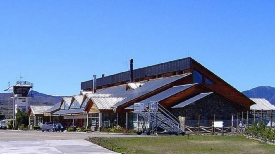 Más de 1.000 m² nuevos para el aeropuerto Aviador Carlos Campos Más de 1.000 m² nuevos para el aeropuerto Aviador Carlos Campos