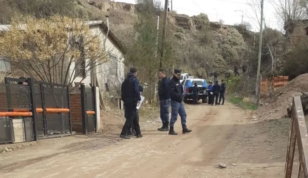 Prisión preventiva para el hombre acusado de asesinar a golpes a su bebé en Centenario Prisión preventiva para el hombre acusado de asesinar a golpes a su bebé en Centenario