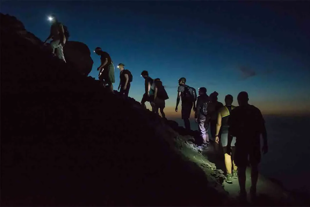 Disfrutá las bardas de Neuquén en una caminata nocturna por el Día del Turismo Disfrutá las bardas de Neuquén en una caminata nocturna por el Día del Turismo