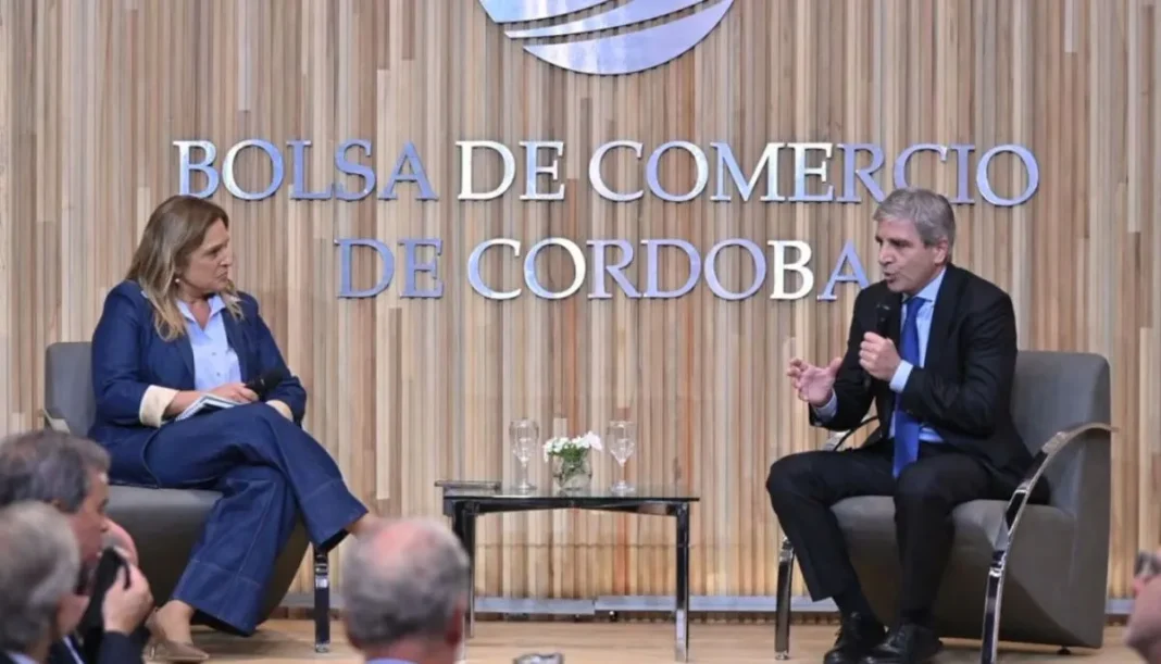 Luis Caputo adelantó una reforma tributaria con menos impuestos Luis Caputo adelantó una reforma tributaria con menos impuestos