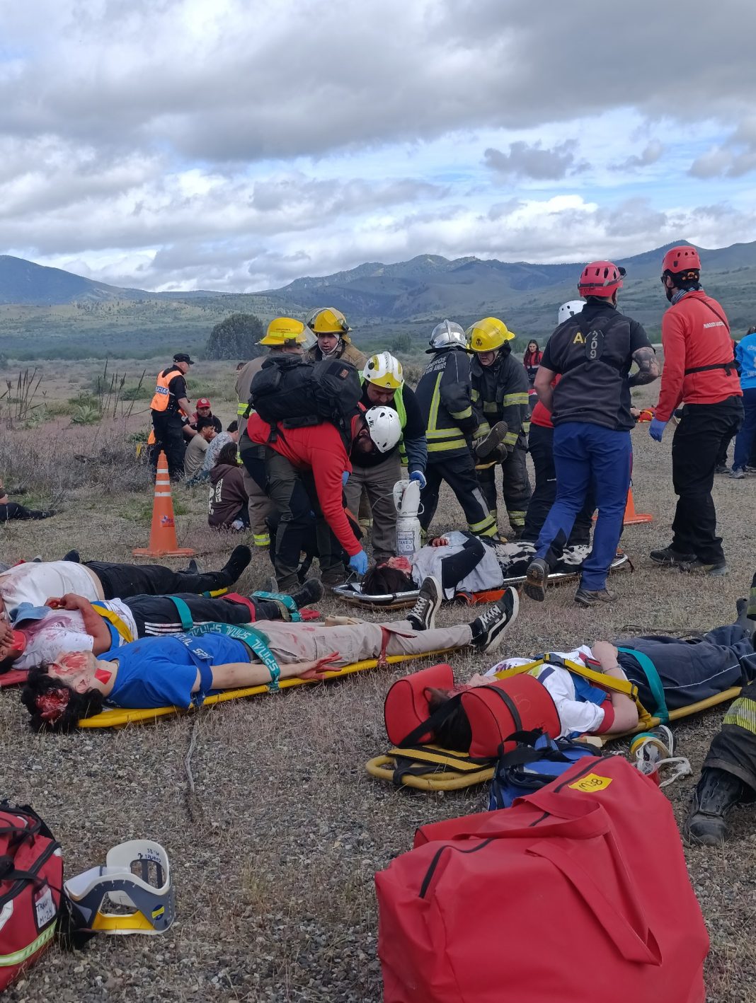 Simulacro aéreo en Chapelco evaluó respuesta ante emergencias Simulacro aéreo en Chapelco evaluó respuesta ante emergencias
