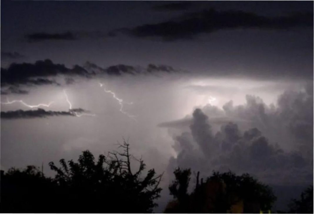 El SMN emitió alerta amarilla por tormentas fuertes en el centro y norte de Neuquén