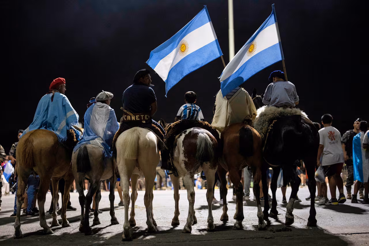 Tradición y orgullo nacional: lo que representa el 10 de noviembre Tradición y orgullo nacional: lo que representa el 10 de noviembre