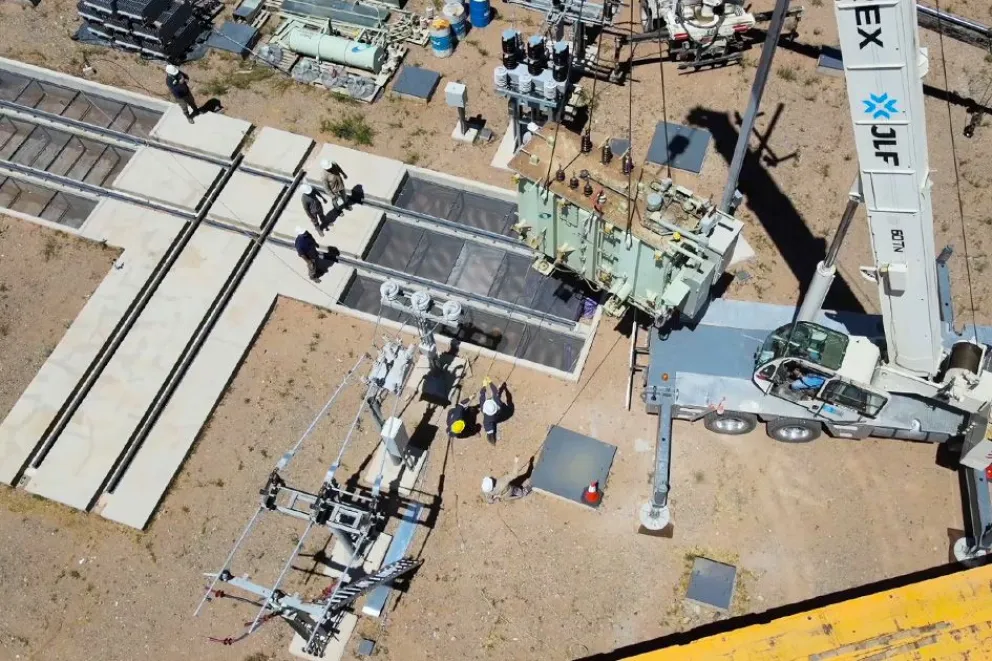 Ampliación eléctrica toma impulso con nuevo transformador en Senillosa Ampliación eléctrica toma impulso con nuevo transformador en Senillosa