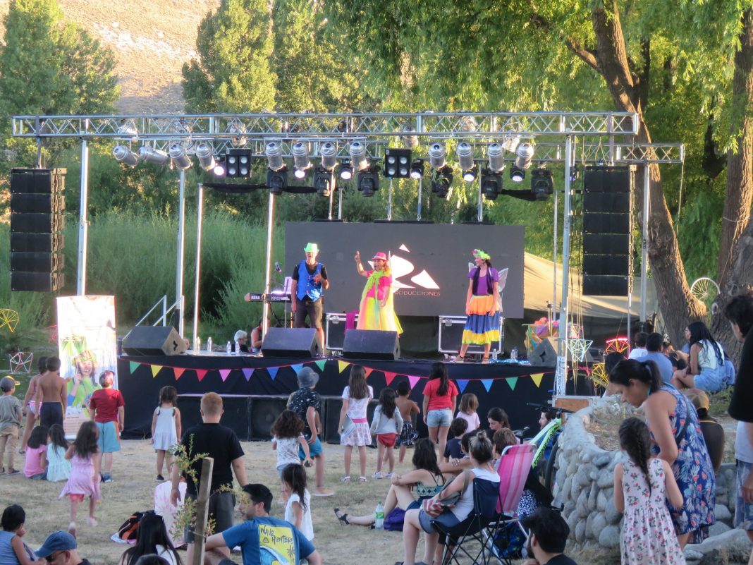 Música, danza y gastronomía en la Fiesta del Río Chimehuin 2026