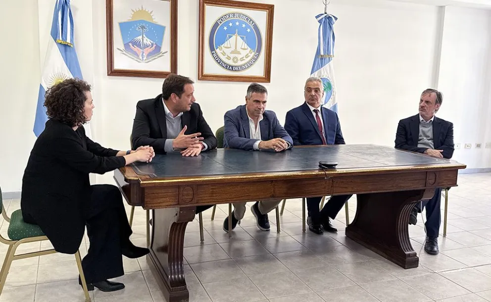 Los Juzgados de Paz podrán certificar permisos laborales para adolescentes Los Juzgados de Paz podrán certificar permisos laborales para adolescentes