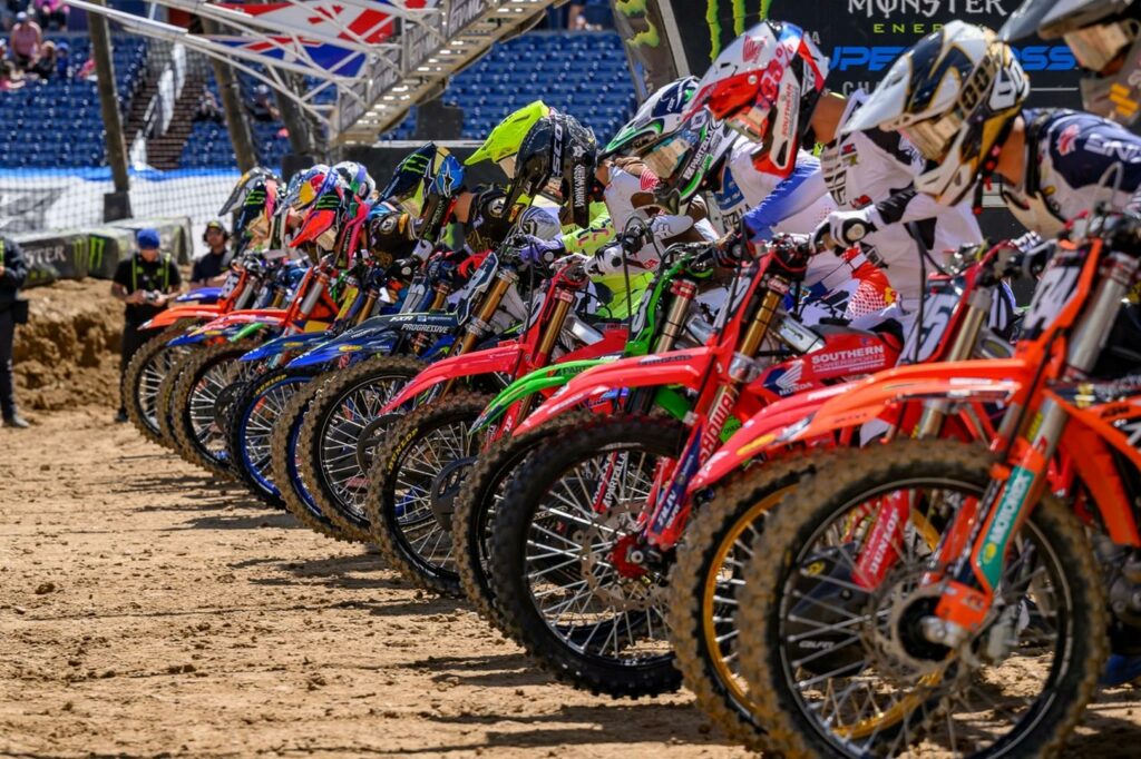 Pilotos de todo el país llegan a la Patagonia para la final del MX Sur