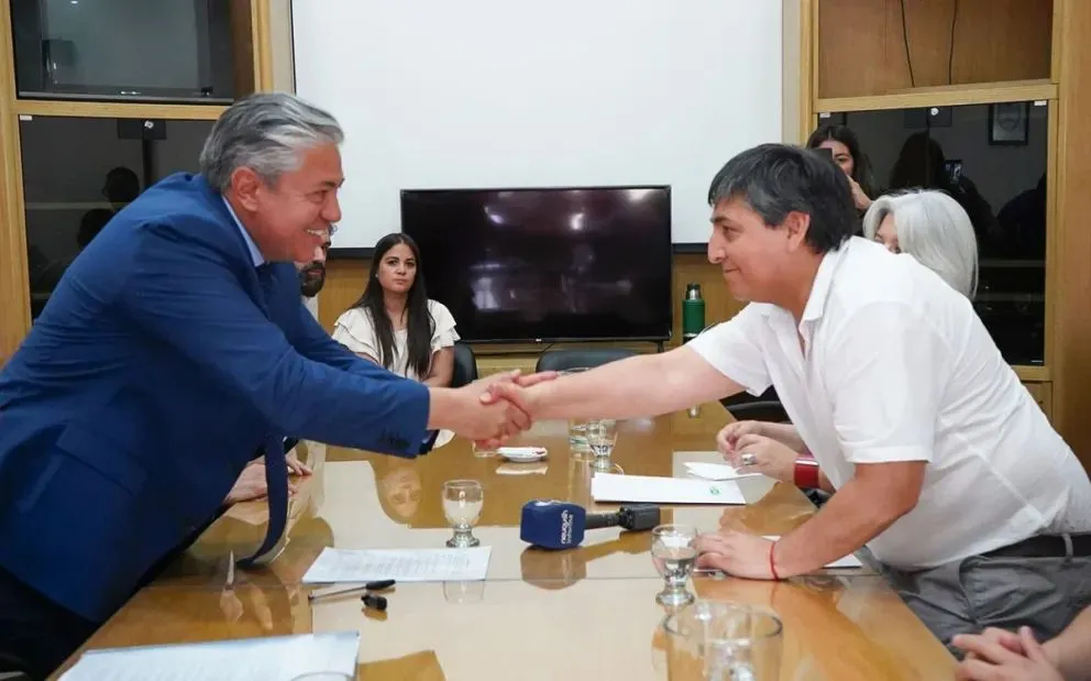 El gobierno provincial inicia las paritarias 2026 con los gremios estatales