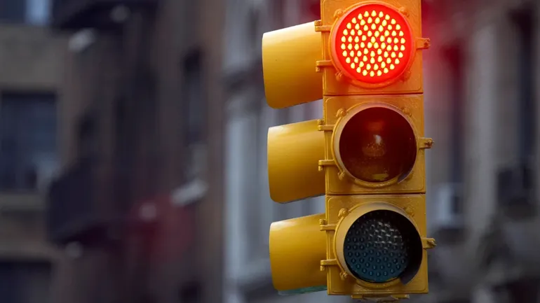 Neuquén incorporará inteligencia artificial en los semáforos para mejorar el tránsito