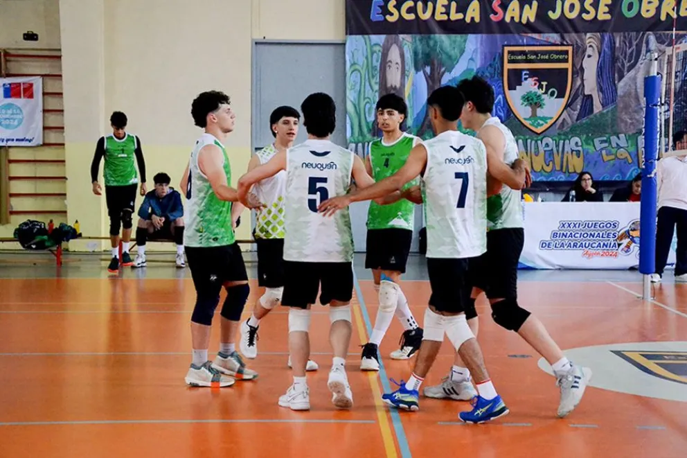 Juegos de La Araucanía : la delegación neuquina ya está en modo torneo