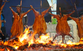 Chef y voluntarios se suman a una cena solidaria para la noche del 24
