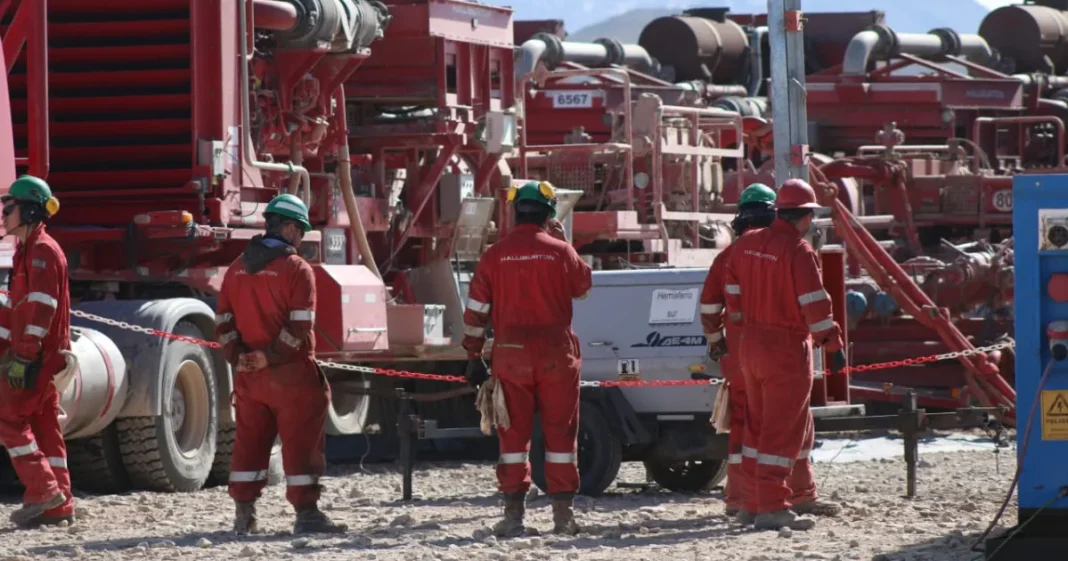 Imputan a tres hombres por bloquear una locación petrolera