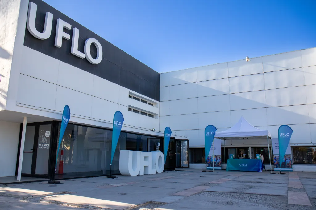 Afiliados petroleros tendrán descuentos para estudiar en UFLO Afiliados petroleros tendrán descuentos para estudiar en UFLO
