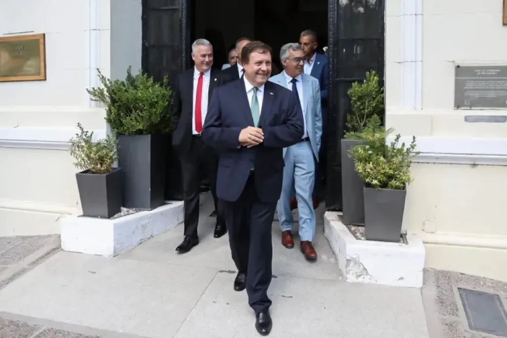 Presupuesto 2026: Weretilneck propone subas y recortes puntuales