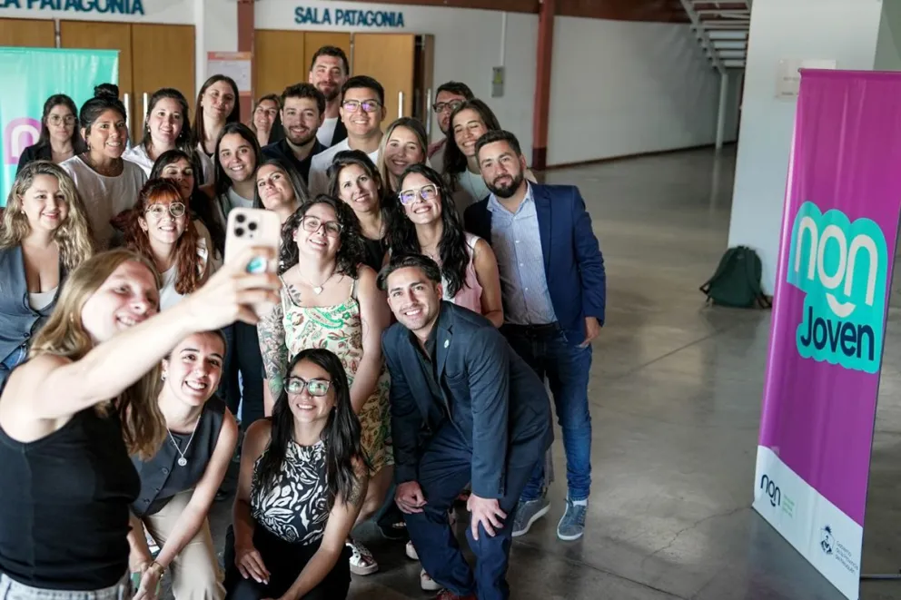 Neuquén relanza el Gabinete Joven como espacio clave para impulsar proyectos juveniles Neuquén relanza el Gabinete Joven como espacio clave para impulsar proyectos juveniles