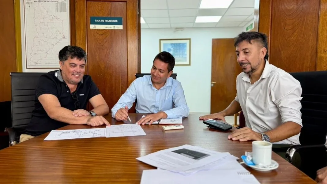 Plottier recibirá más potencia eléctrica tras reunión con CAMMESA Plottier recibirá más potencia eléctrica tras reunión con CAMMESA