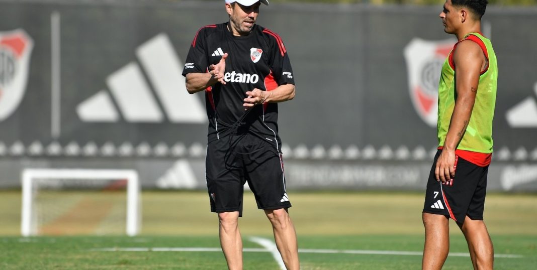 Coudet comenzó su trabajo al frente de River Coudet comenzó su trabajo al frente de River