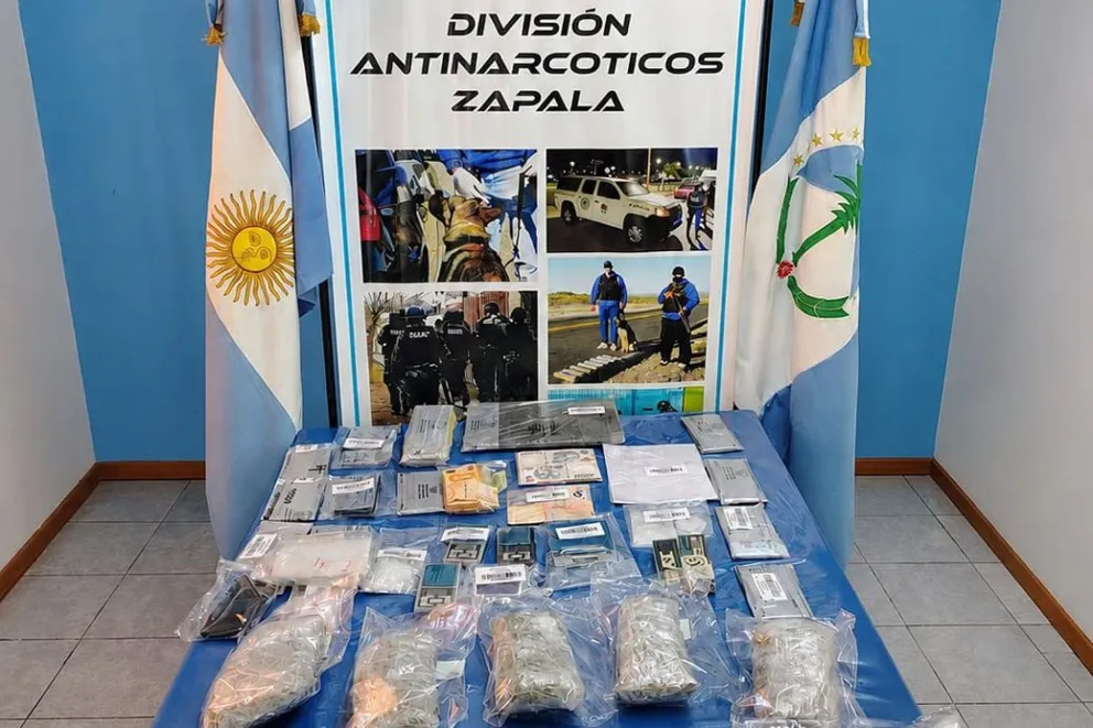 Megaoperativo en Zapala: nueve imputados tras un fuerte golpe al narcotráfico en la región Megaoperativo en Zapala: nueve imputados tras un fuerte golpe al narcotráfico en la región