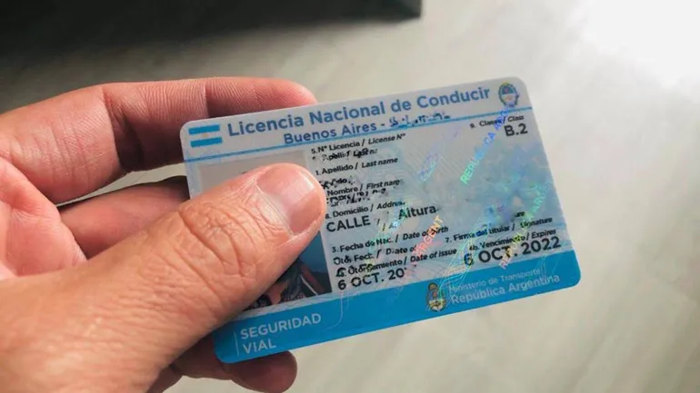 Licencias de conducir falsas en Neuquén: desbaratan red de empleados municipales que operaba por redes sociales Licencias de conducir falsas en Neuquén: desbaratan red de empleados municipales que operaba por redes sociales
