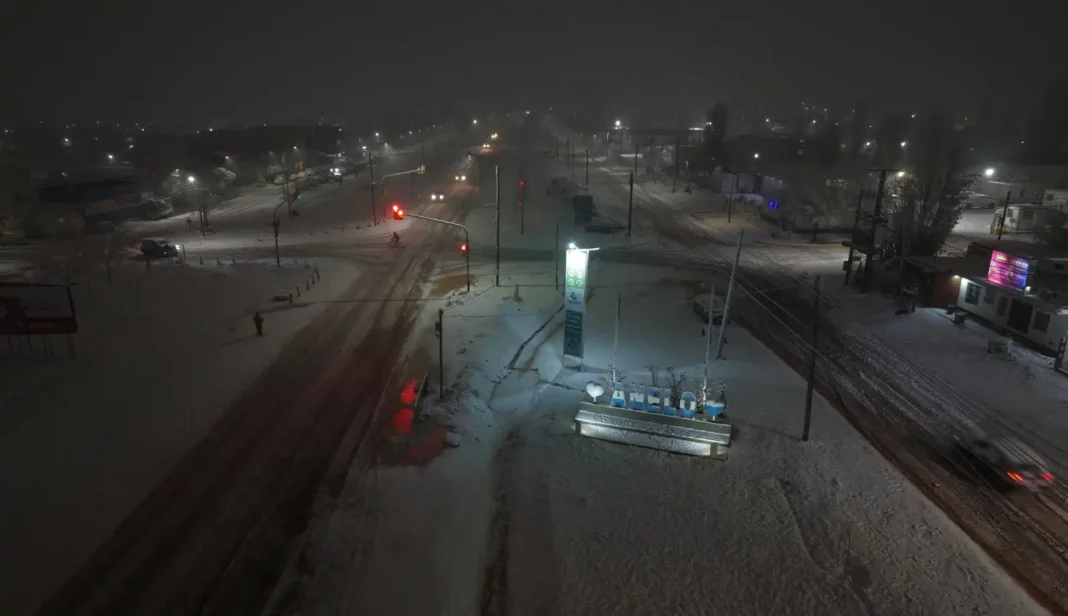 Alerta por temporal: Añelo cierra totalmente sus accesos por la acumulación de nieve Alerta por temporal: Añelo cierra totalmente sus accesos por la acumulación de nieve