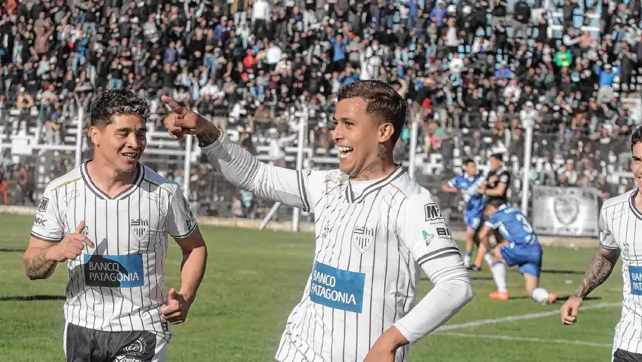 Ilusión en el Alto Valle: Cipolletti quedó segundo y definirá con ventaja ante Sol de América Ilusión en el Alto Valle: Cipolletti quedó segundo y definirá con ventaja ante Sol de América